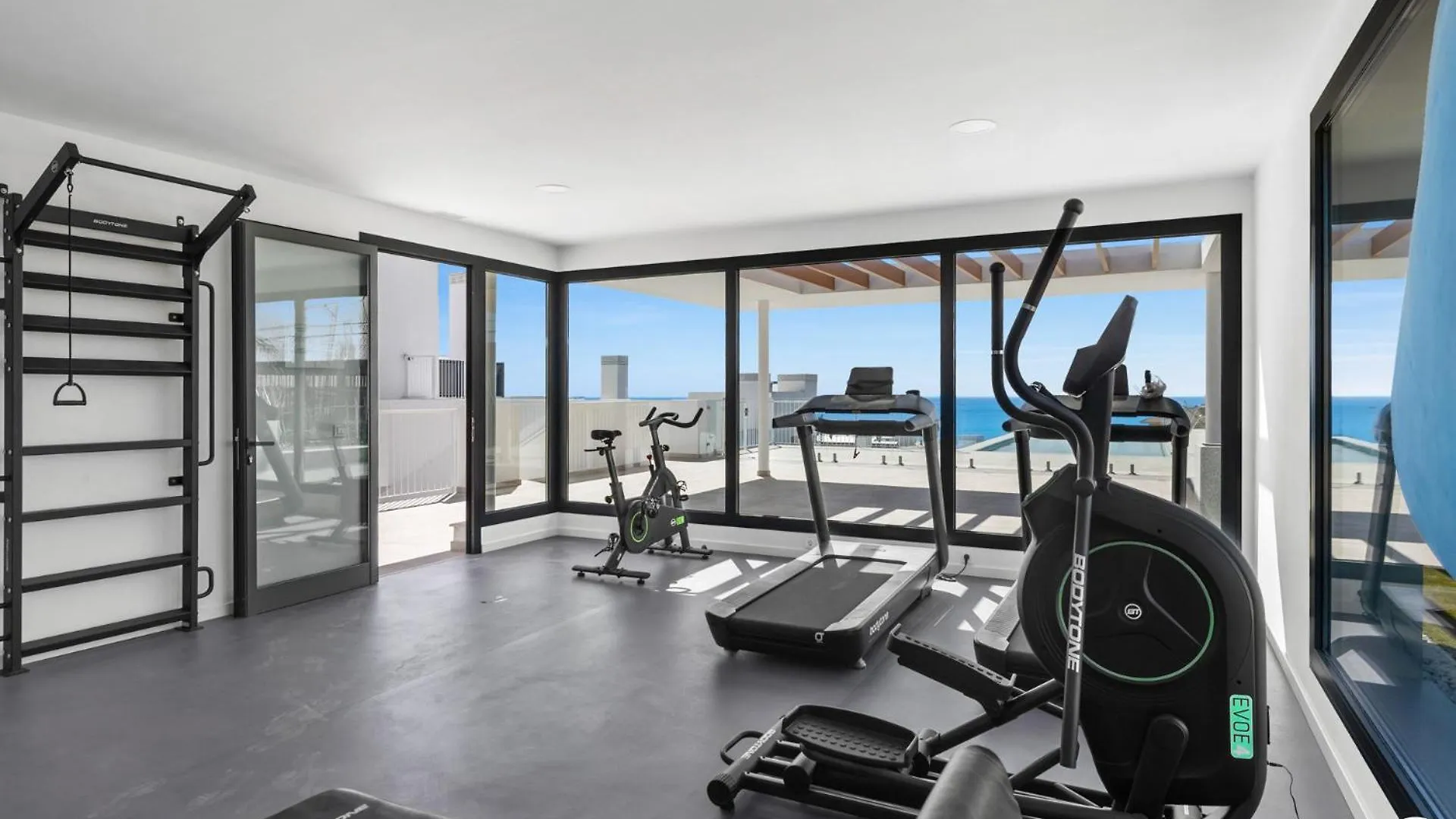 Vivi Homes - Diamond Pool, Gym, Terrace & Sea View Fuengirola 0*,