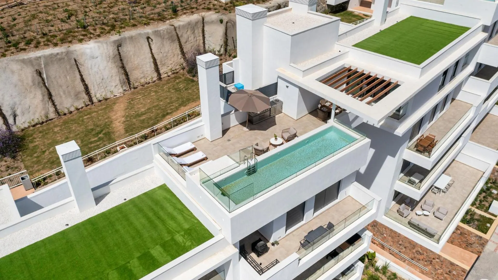Vivi Homes - Diamond Pool, Gym, Terrace & Sea View Fuengirola 0*,  Spanien